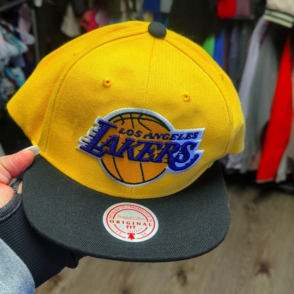 Lakers snapback hat Mitchell and ness nostalgia